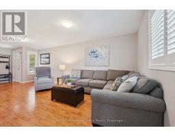395 STRATHALLAN STREET - 10