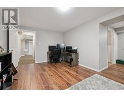 395 STRATHALLAN STREET - 26