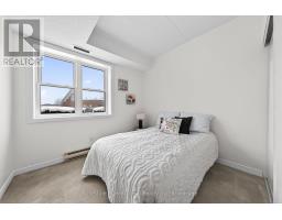 103 - 208 SILVERCREEK PARKWAY N - 14