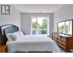 307 - 20 CAMPUS TRAIL - 18