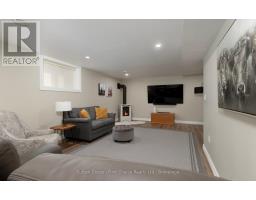 247 SUNSET DRIVE - 27