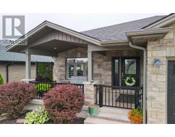247 SUNSET DRIVE - 4