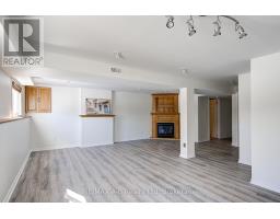 29 DUNSFORD CRESCENT - 25