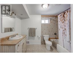 29 DUNSFORD CRESCENT - 28