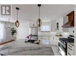 29 DUNSFORD CRESCENT - 7