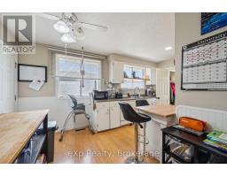 23 MUSKOKA DRIVE - 12