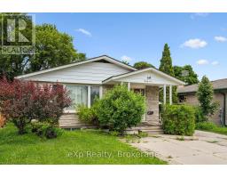 23 MUSKOKA DRIVE - 2