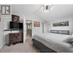 81 CANDLEWOOD DRIVE - 13