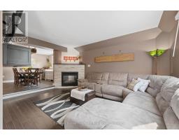 81 CANDLEWOOD DRIVE - 9