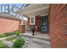 63 STARVIEW CRESCENT - 3