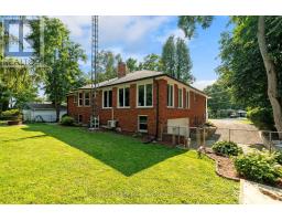 4 JOHN AVENUE - 40