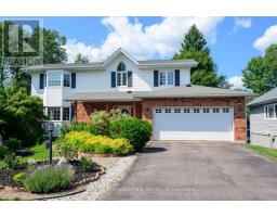 18 HERITAGE CRESCENT - 1