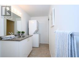 18 HERITAGE CRESCENT - 17