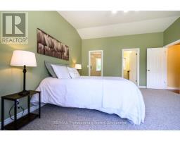 18 HERITAGE CRESCENT - 27