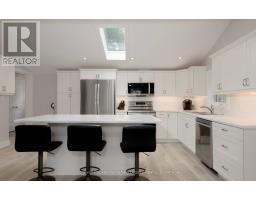 178 THOMAS STREET - 9