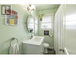 175 FERGUS STREET S - 16