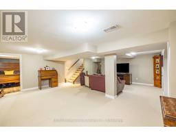175 FERGUS STREET S - 17