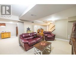 175 FERGUS STREET S - 19