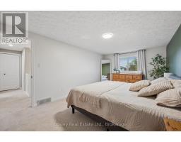 687 CHAMPLAIN BOULEVARD - 25