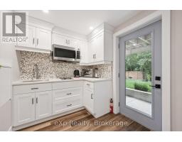 41 WESTRA DRIVE - 33