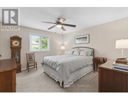 58 WALKER WAY - 26