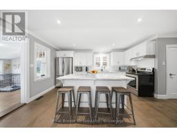 175 GRAND RIVER AVENUE - 5
