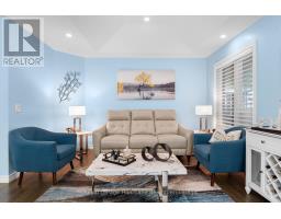 8 WINDWARD WAY N - 11