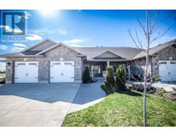 102 BROOMER CRESCENT - 1