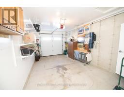102 BROOMER CRESCENT - 19
