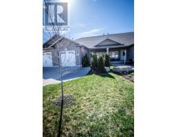102 BROOMER CRESCENT - 9
