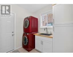 50 MCLEOD DRIVE - 18