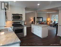 153 FERNDALE DRIVE S - 16