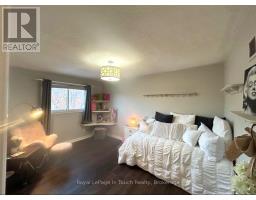 153 FERNDALE DRIVE S - 29