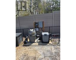 24 BIRCH GROVE DRIVE - 33