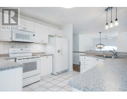 16 GREEN PINE CRESCENT - 11