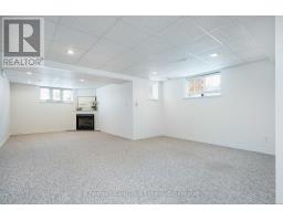 16 GREEN PINE CRESCENT - 37