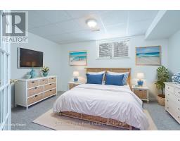 16 GREEN PINE CRESCENT - 40
