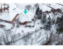 16 GREEN PINE CRESCENT - 47