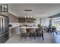 194 MAPLESIDE DRIVE - 11