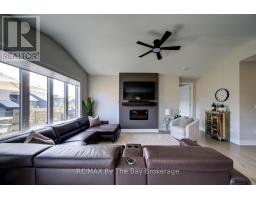 194 MAPLESIDE DRIVE - 17
