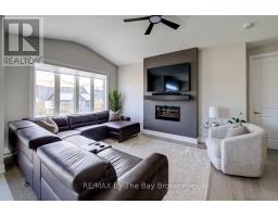 194 MAPLESIDE DRIVE - 18