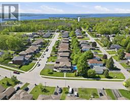 3 SHEPPARD DRIVE - 44