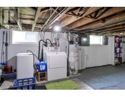 100 LACLIE STREET - 31