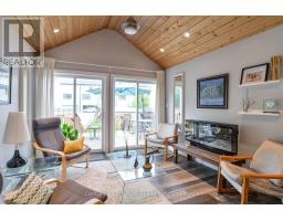 100 LACLIE STREET - 8