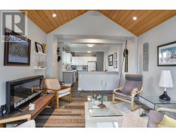 100 LACLIE STREET - 9