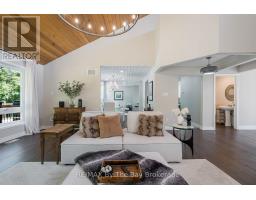 22 BRIDLEWOOD CRESCENT - 11
