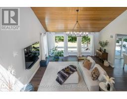 22 BRIDLEWOOD CRESCENT - 23