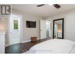 22 BRIDLEWOOD CRESCENT - 27