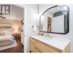 22 BRIDLEWOOD CRESCENT - 31