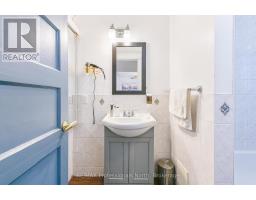 3 MAYNARD AVENUE - 36